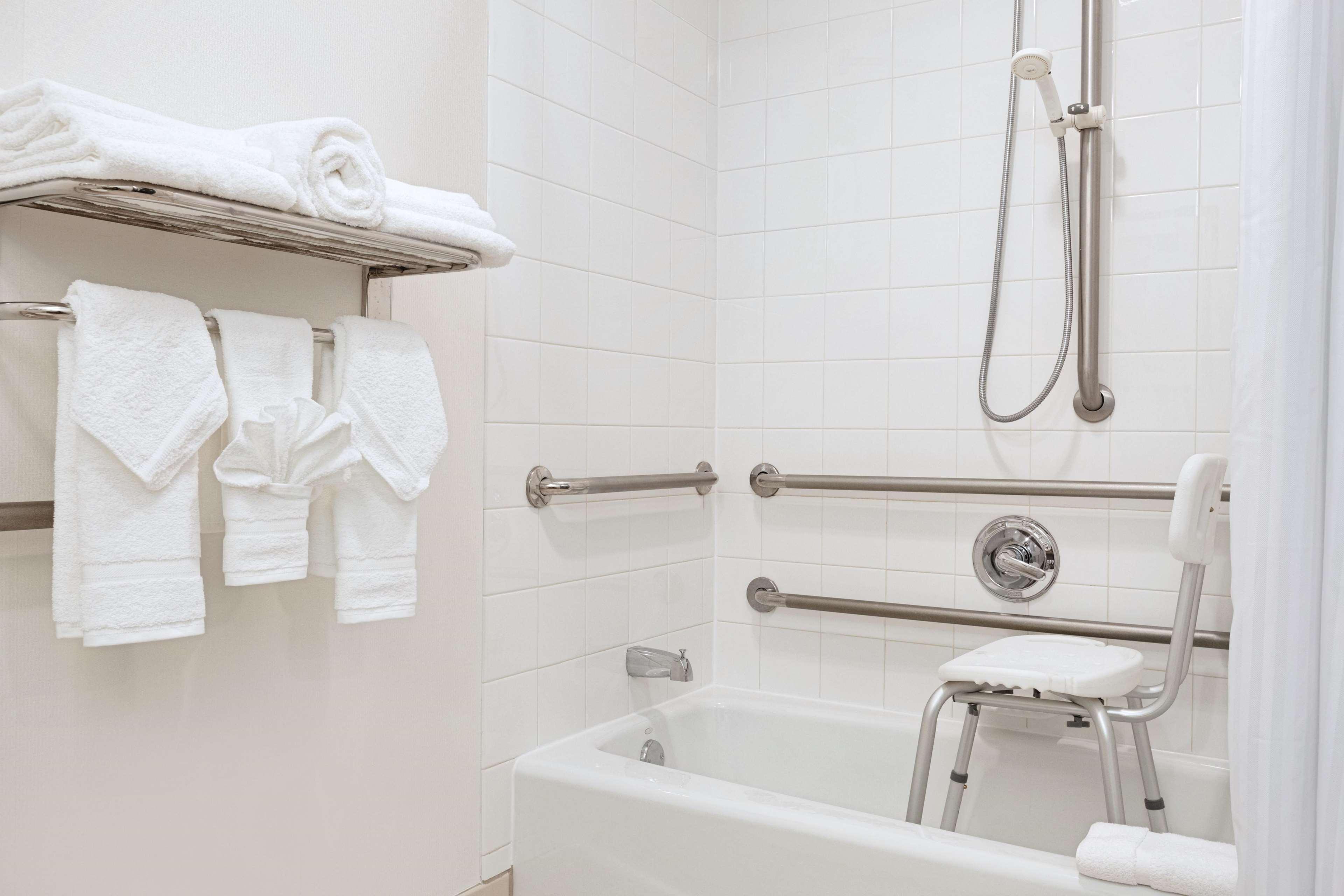 Hilton Garden Inn Worcester Extérieur photo
