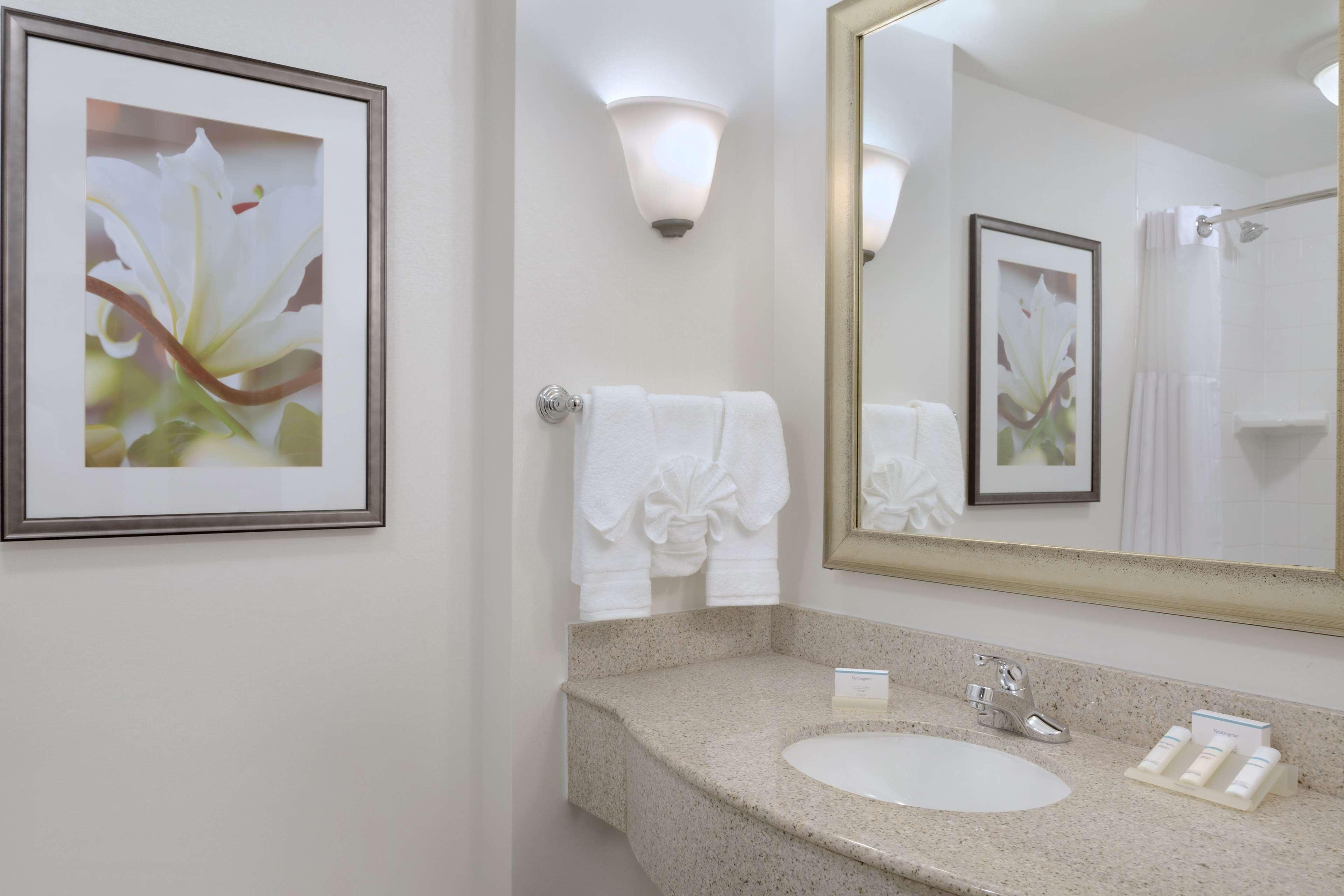 Hilton Garden Inn Worcester Extérieur photo